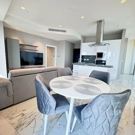 Mercury Tower 709 * Saint Julian's